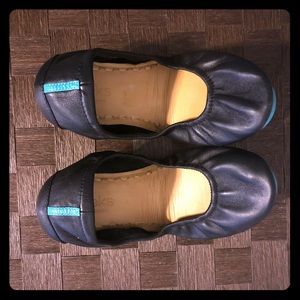 Gently worn Tieks by Gavrieli matte black size 8